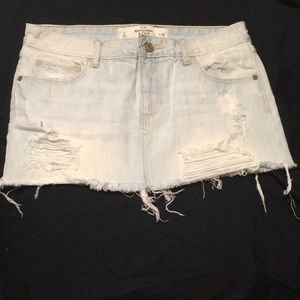 Abercrombie & Fitch light wash mini denim skirt